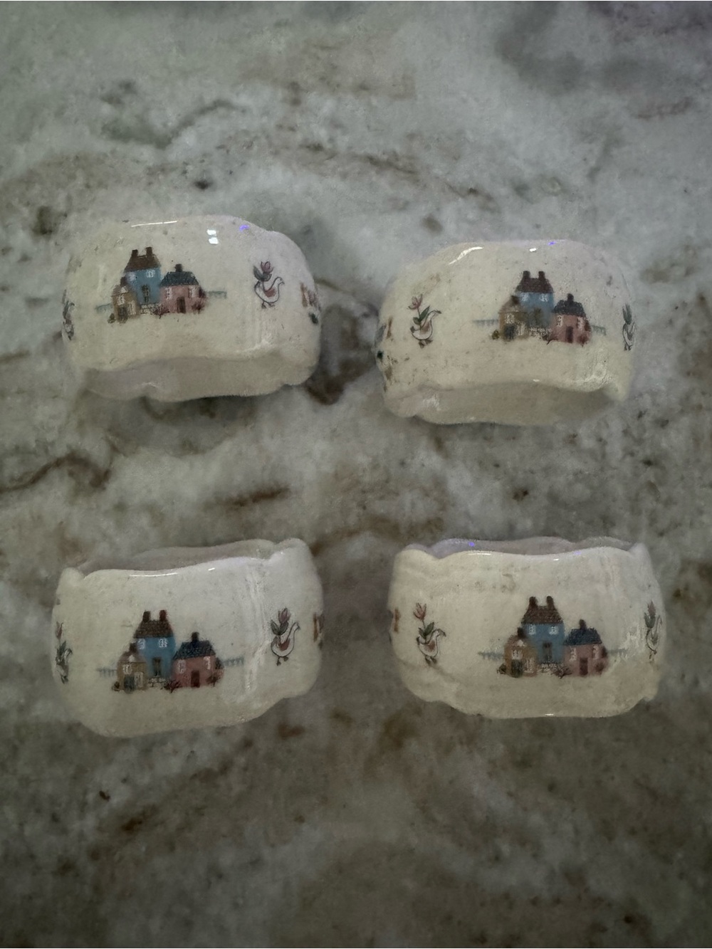 Cream Ceramic Napkin Rings with Cottage Scene - Set of 4